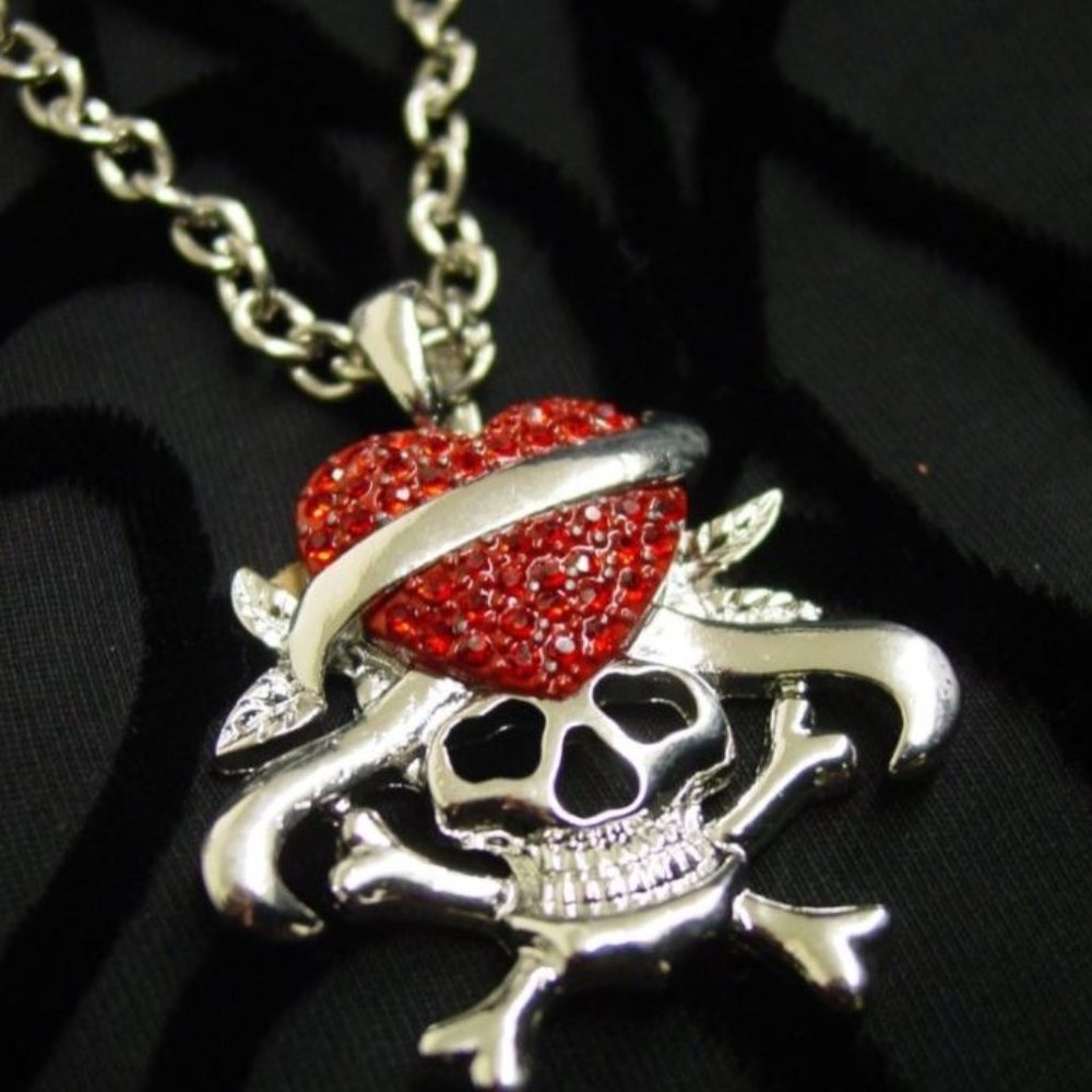 Men / Women Large Gothic Silver Punk Biker Skull Heart Pendant Charm Necklace